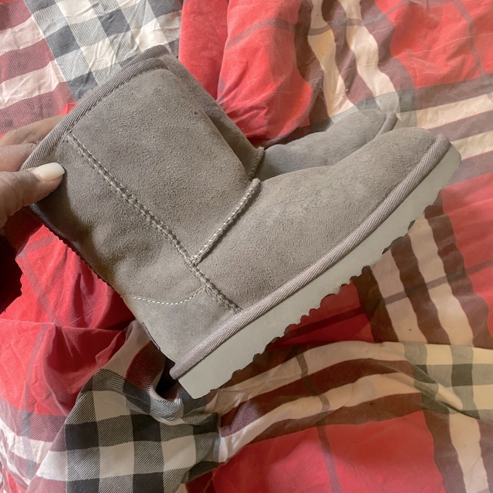 Girls uggs size 12